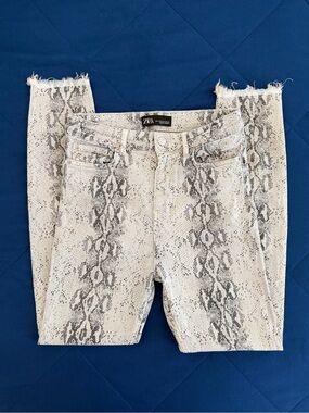Used Zara Women’s Snake Print High-Rise Jeans